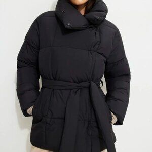 NWT Dynamite Belted Midi Puffer Jacket - black, size S